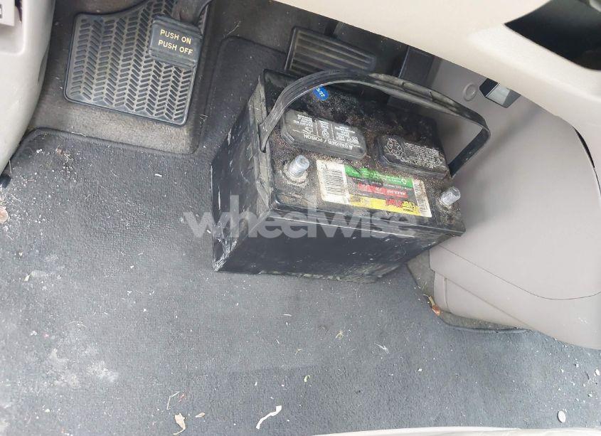 Photo 12 of 2011 Honda Odyssey EX-L (VIN 5FNRL5H63BB008294)