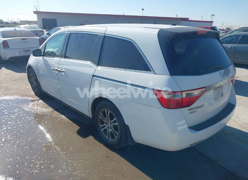 Photo 3 of 2011 Honda Odyssey EX-L (VIN 5FNRL5H63BB008294)