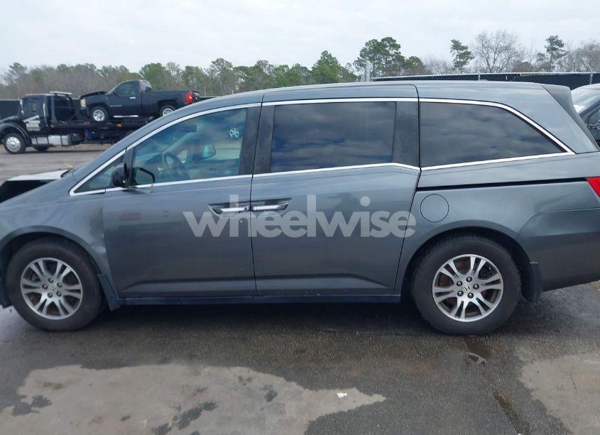 Photo 14 of 2011 Honda Odyssey EX-L (VIN 5FNRL5H63BB025922)