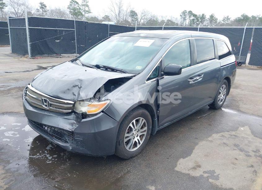 Photo 2 of 2011 Honda Odyssey EX-L (VIN 5FNRL5H63BB025922)