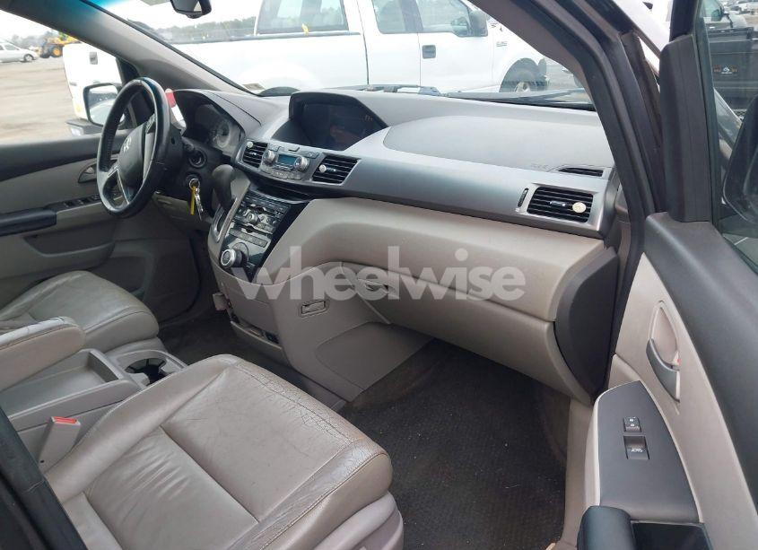 Photo 5 of 2011 Honda Odyssey EX-L (VIN 5FNRL5H63BB025922)