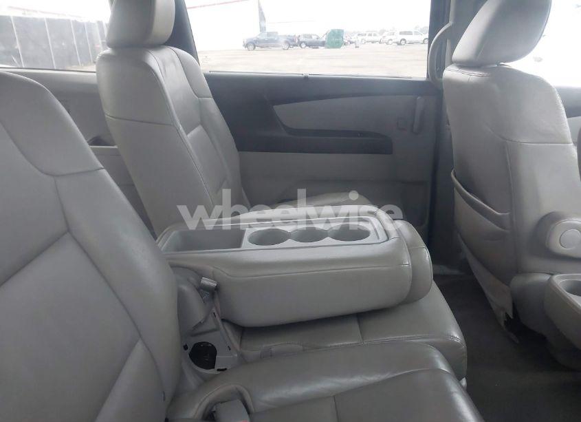 Photo 8 of 2011 Honda Odyssey EX-L (VIN 5FNRL5H63BB025922)