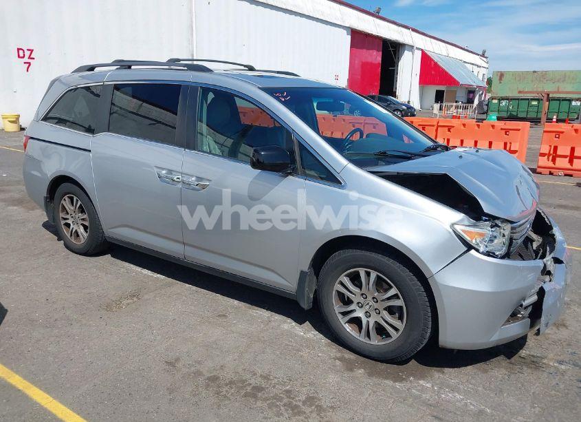 2011 Honda Odyssey EX-L (VIN 5FNRL5H63BB027718) main photo
