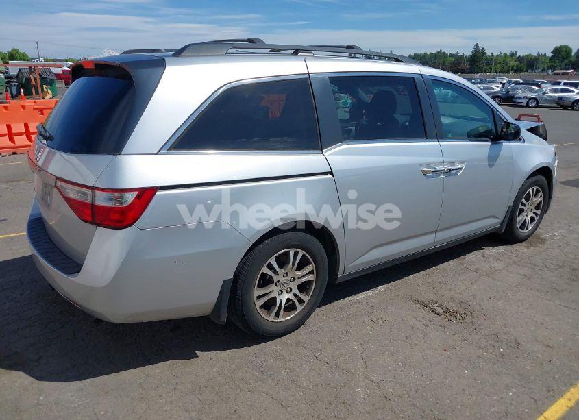 Photo 4 of 2011 Honda Odyssey EX-L (VIN 5FNRL5H63BB027718)