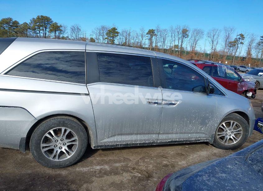 Photo 13 of 2011 Honda Odyssey EX-L (VIN 5FNRL5H63BB034443)