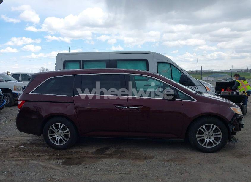Photo 13 of 2011 Honda Odyssey EX-L (VIN 5FNRL5H63BB052344)