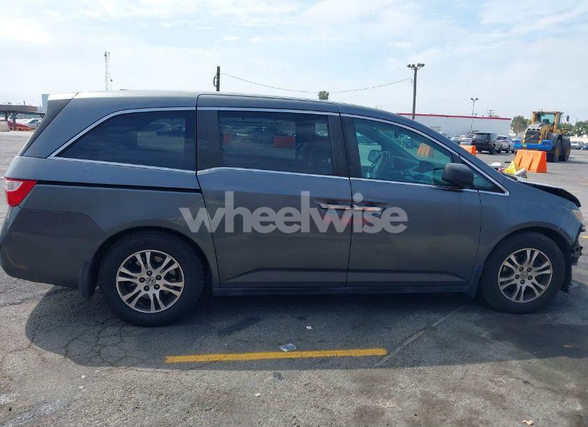 Photo 13 of 2011 Honda Odyssey EX-L (VIN 5FNRL5H63BB068205)