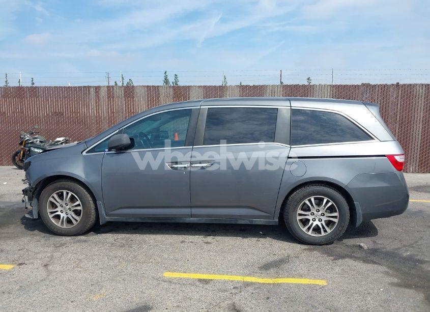 Photo 14 of 2011 Honda Odyssey EX-L (VIN 5FNRL5H63BB068205)