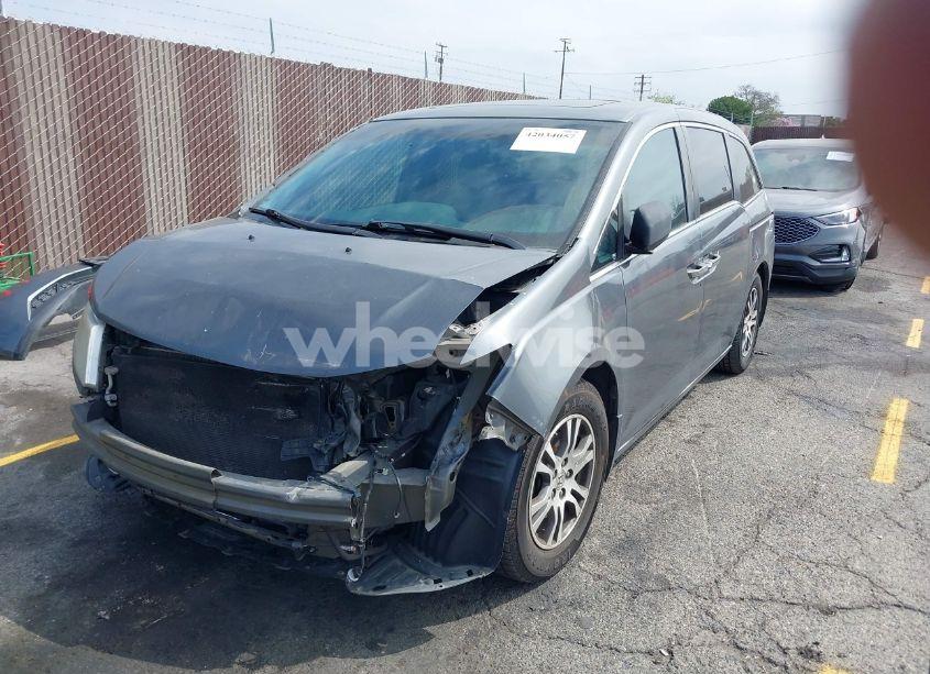 Photo 2 of 2011 Honda Odyssey EX-L (VIN 5FNRL5H63BB068205)