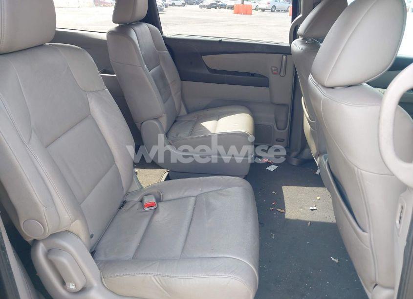 Photo 8 of 2011 Honda Odyssey EX-L (VIN 5FNRL5H63BB068205)