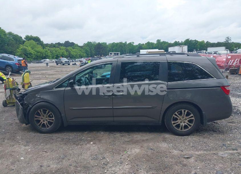 Photo 14 of 2011 Honda Odyssey EX-L (VIN 5FNRL5H63BB072156)