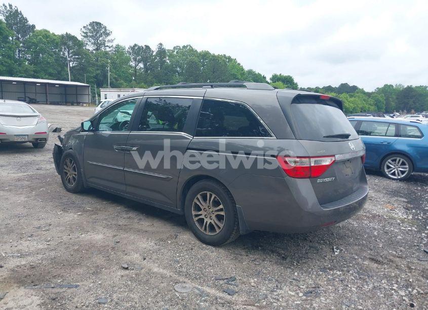 Photo 3 of 2011 Honda Odyssey EX-L (VIN 5FNRL5H63BB072156)