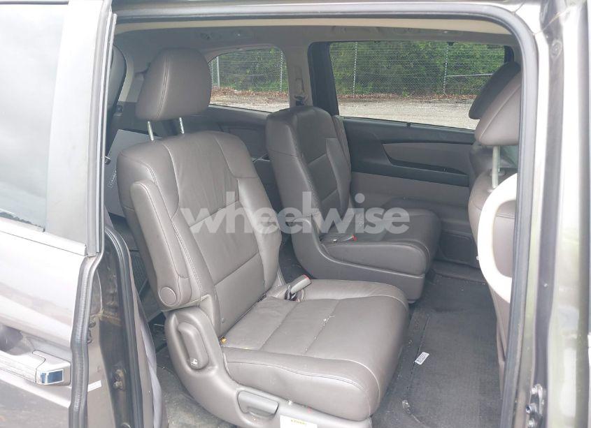 Photo 8 of 2011 Honda Odyssey EX-L (VIN 5FNRL5H63BB072156)