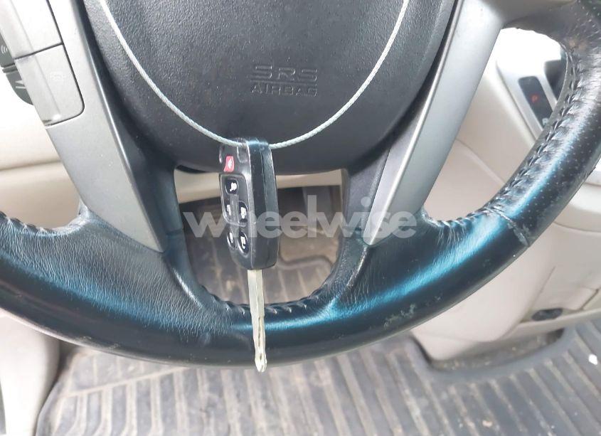 Photo 11 of 2011 Honda Odyssey EX-L (VIN 5FNRL5H63BB072481)