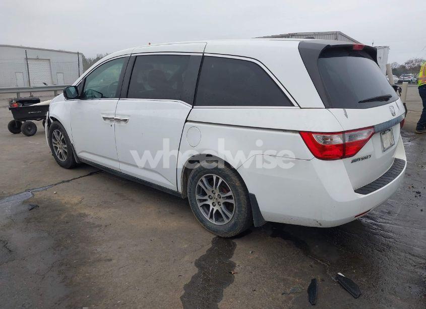 Photo 3 of 2011 Honda Odyssey EX-L (VIN 5FNRL5H63BB072481)