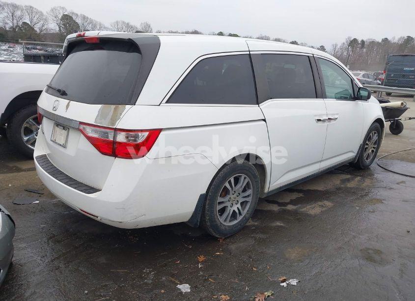 Photo 4 of 2011 Honda Odyssey EX-L (VIN 5FNRL5H63BB072481)