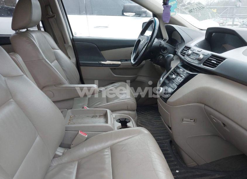 Photo 5 of 2011 Honda Odyssey EX-L (VIN 5FNRL5H63BB072481)