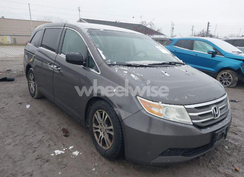 2011 Honda Odyssey EX-L (VIN 5FNRL5H63BB096845) main photo