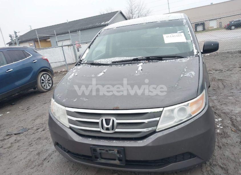 Photo 12 of 2011 Honda Odyssey EX-L (VIN 5FNRL5H63BB096845)