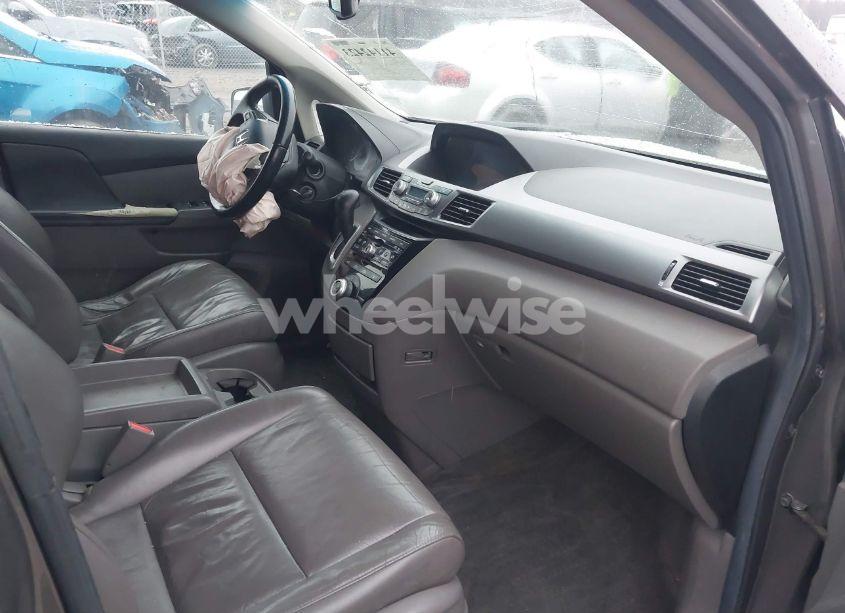 Photo 5 of 2011 Honda Odyssey EX-L (VIN 5FNRL5H63BB096845)