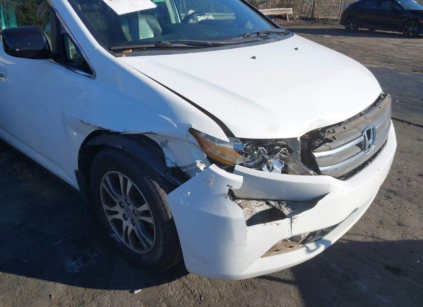 Photo 6 of 2011 Honda Odyssey EX-L (VIN 5FNRL5H63BB100487)