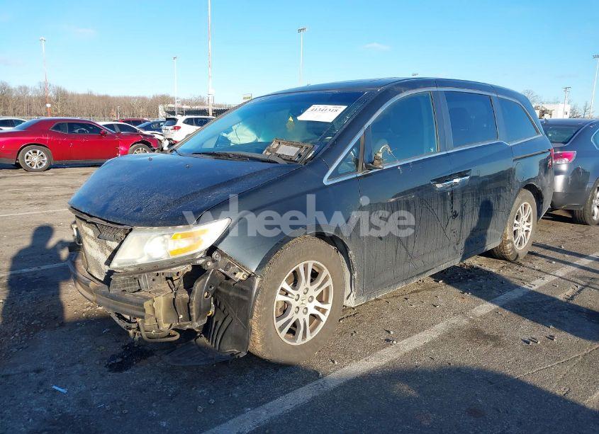 Photo 2 of 2011 Honda Odyssey EX-L (VIN 5FNRL5H63BB102787)