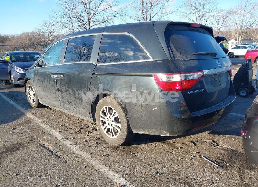 Photo 3 of 2011 Honda Odyssey EX-L (VIN 5FNRL5H63BB102787)