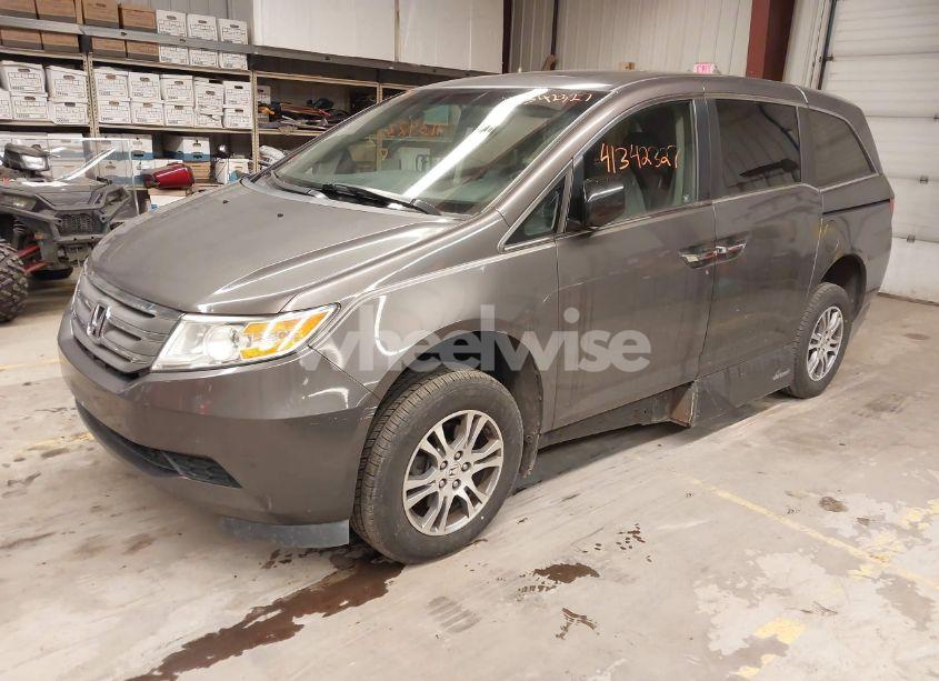 Photo 2 of 2012 Honda Odyssey EX-L (VIN 5FNRL5H63CB014579)