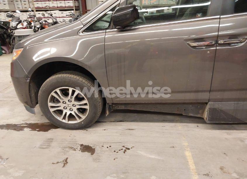 Photo 6 of 2012 Honda Odyssey EX-L (VIN 5FNRL5H63CB014579)