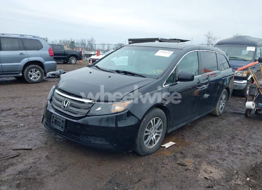 Photo 2 of 2012 Honda Odyssey EX-L (VIN 5FNRL5H63CB113631)