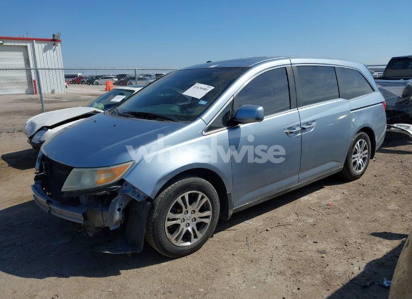 Photo 2 of 2012 Honda Odyssey EX-L (VIN 5FNRL5H63CB122670)