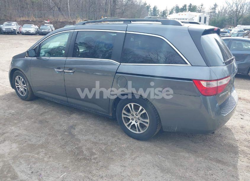 Photo 3 of 2013 Honda Odyssey EX-L (VIN 5FNRL5H63DB011960)