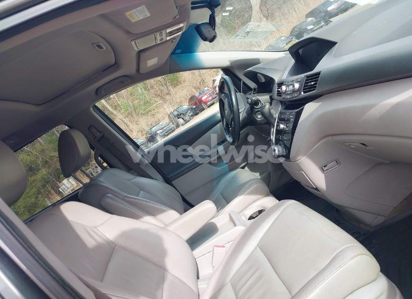 Photo 5 of 2013 Honda Odyssey EX-L (VIN 5FNRL5H63DB011960)