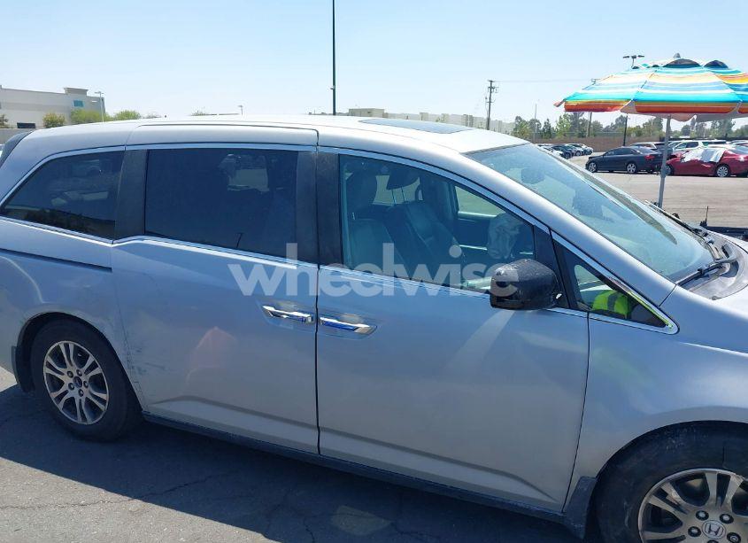 Photo 14 of 2013 Honda Odyssey EX-L (VIN 5FNRL5H63DB029200)