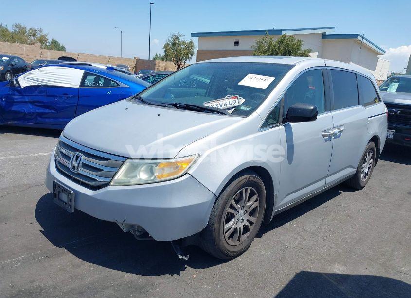 Photo 2 of 2013 Honda Odyssey EX-L (VIN 5FNRL5H63DB029200)