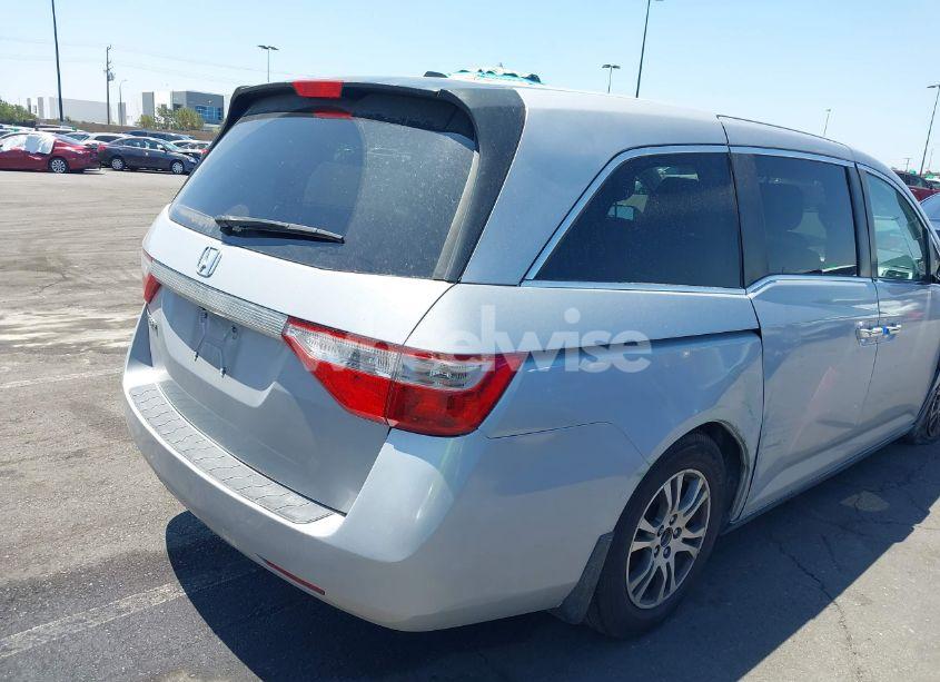 Photo 4 of 2013 Honda Odyssey EX-L (VIN 5FNRL5H63DB029200)