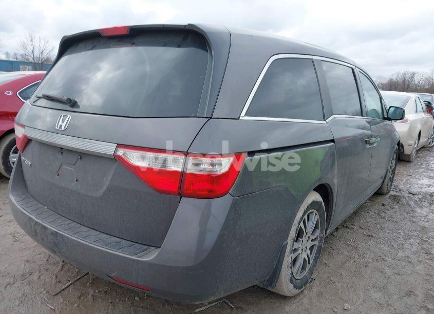 Photo 4 of 2013 Honda Odyssey EX-L (VIN 5FNRL5H63DB031061)