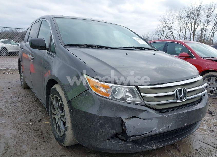 Photo 6 of 2013 Honda Odyssey EX-L (VIN 5FNRL5H63DB031061)