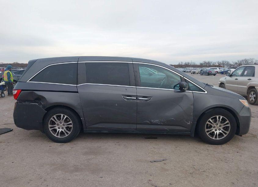 Photo 13 of 2013 Honda Odyssey EX-L (VIN 5FNRL5H63DB048328)