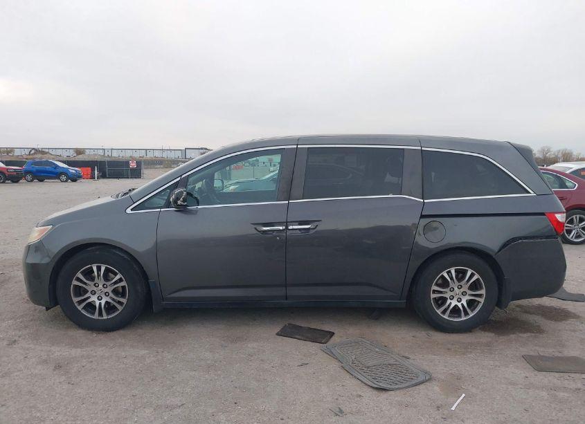 Photo 14 of 2013 Honda Odyssey EX-L (VIN 5FNRL5H63DB048328)