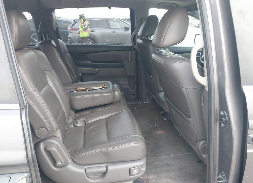 Photo 8 of 2013 Honda Odyssey EX-L (VIN 5FNRL5H63DB048328)