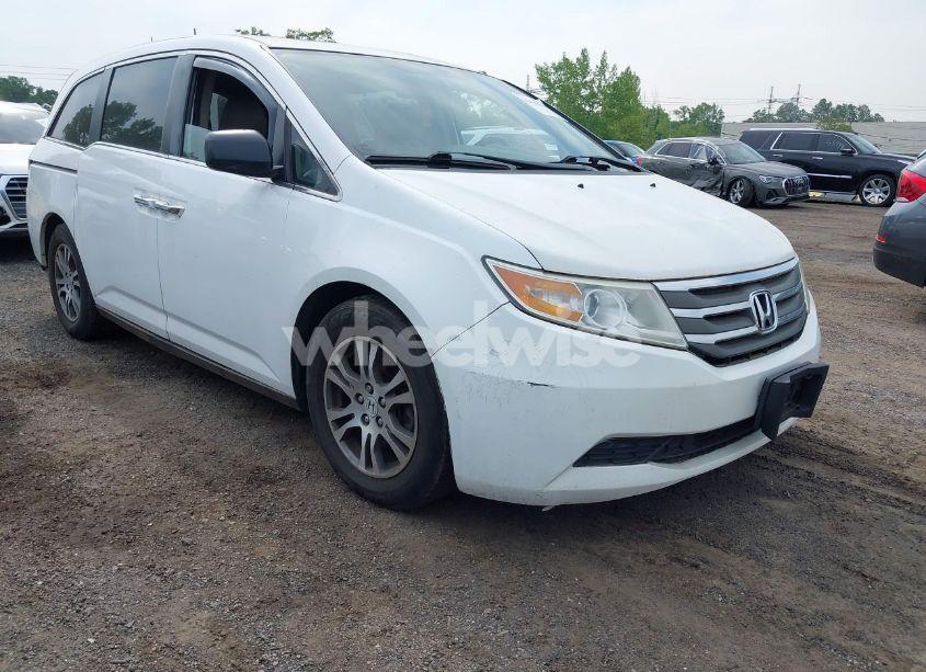 2013 Honda Odyssey EX-L (VIN 5FNRL5H63DB051956) main photo