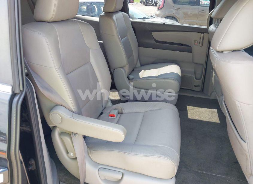 Photo 8 of 2013 Honda Odyssey EX-L (VIN 5FNRL5H63DB068028)