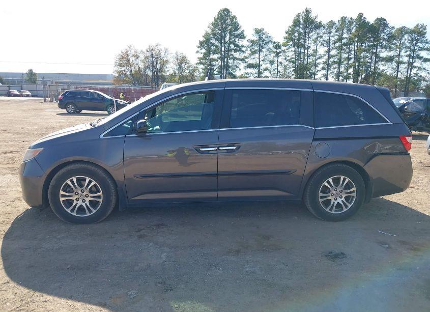 Photo 14 of 2013 Honda Odyssey EX-L (VIN 5FNRL5H63DB072189)