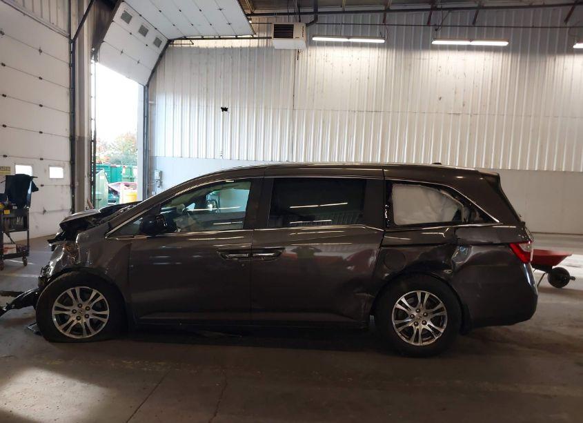 Photo 14 of 2013 Honda Odyssey EX-L (VIN 5FNRL5H63DB076565)