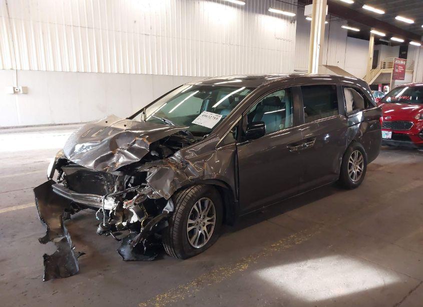 Photo 2 of 2013 Honda Odyssey EX-L (VIN 5FNRL5H63DB076565)