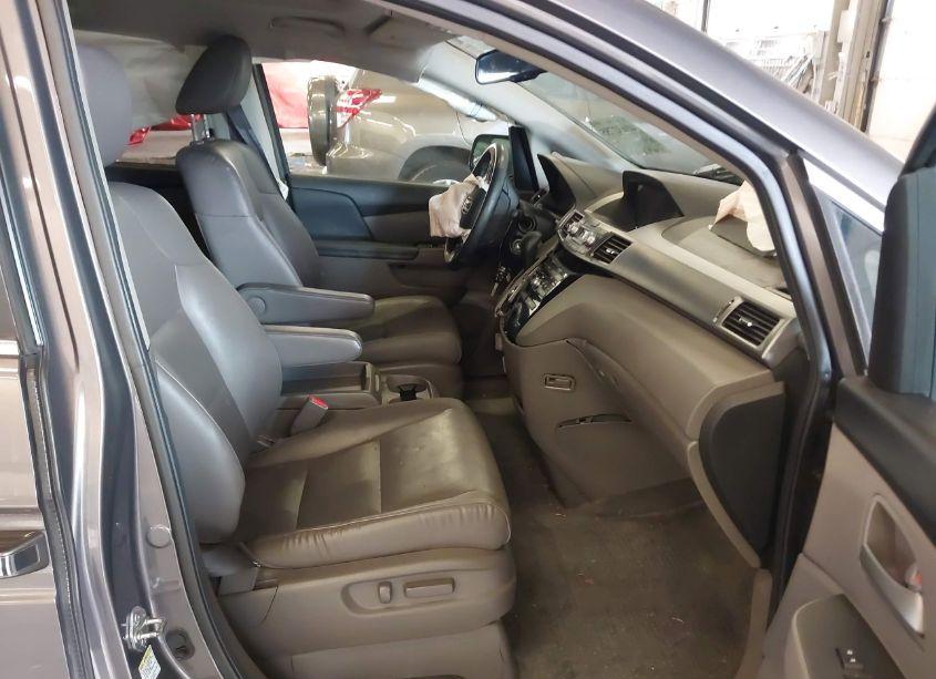 Photo 5 of 2013 Honda Odyssey EX-L (VIN 5FNRL5H63DB076565)