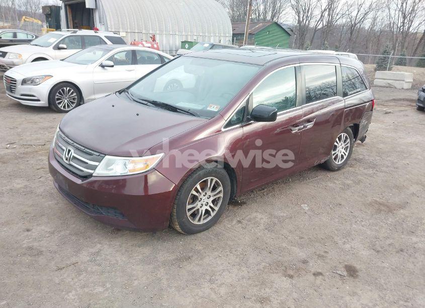 Photo 2 of 2013 Honda Odyssey EX-L (VIN 5FNRL5H63DB092250)