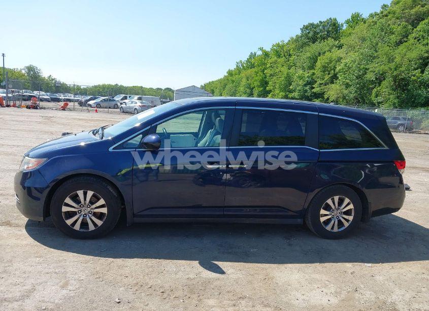 Photo 14 of 2014 Honda Odyssey EX-L (VIN 5FNRL5H63EB008915)