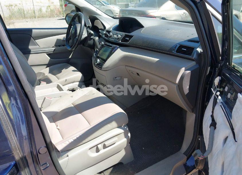 Photo 5 of 2014 Honda Odyssey EX-L (VIN 5FNRL5H63EB008915)